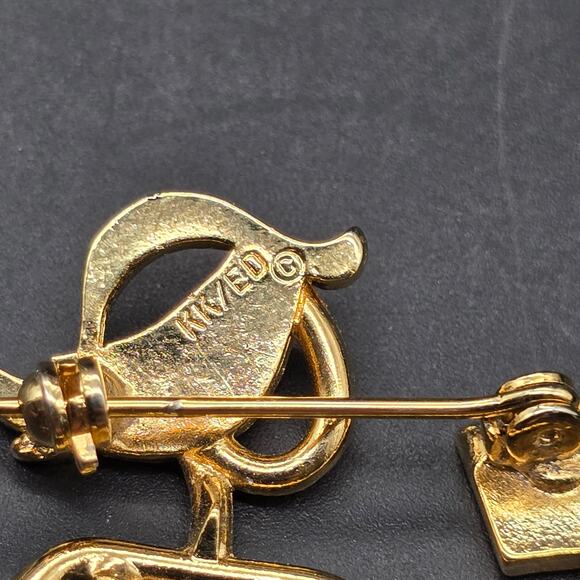 KK/ED Signed Book Lover Brooch Stick Figure Lady Reading Book Gold Tone - Picture 4 of 8